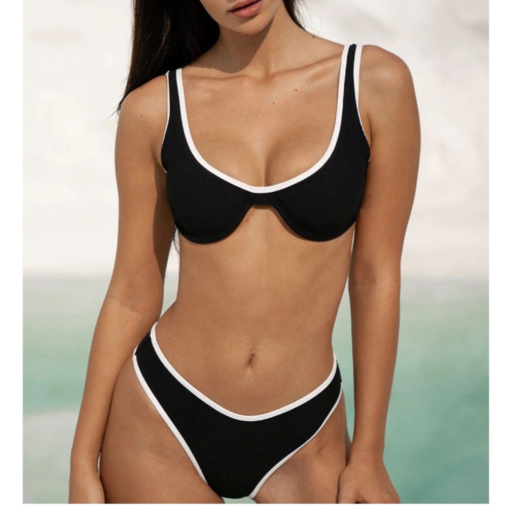 ⚡️NWT Berlook Bikini Set Size M